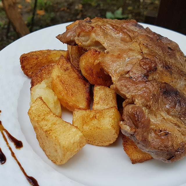 Ceafa De Porc Cu Cartofi Prăjiți