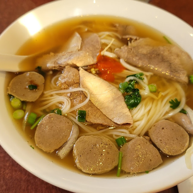Phở Chín Bò Viên