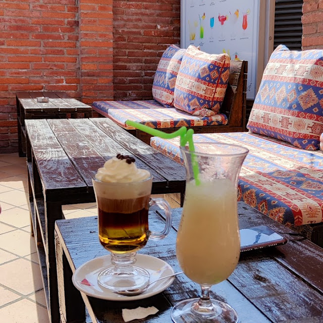 Café Irlandés Y Cóctel de Piña