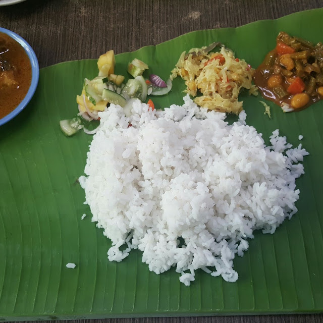 Special Vegetarian Banana Leaf Rice