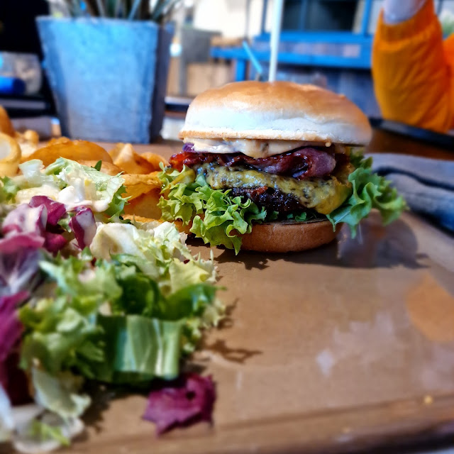 Cheeseburger