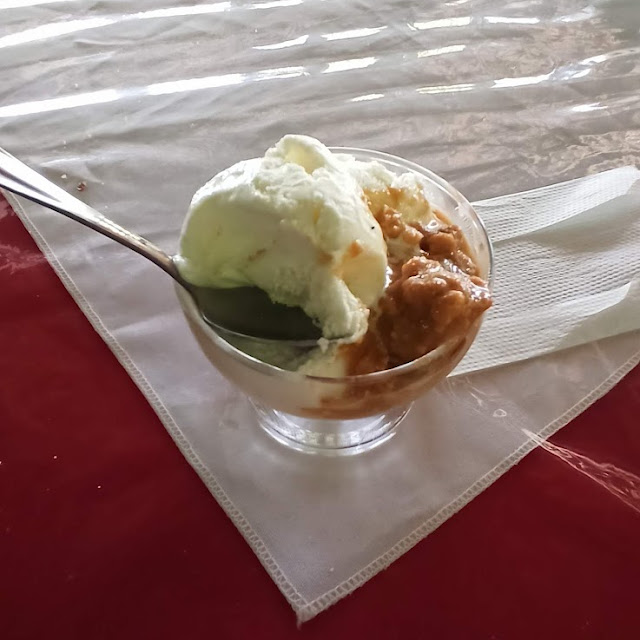 Sorvete de Coco Com Doce de Leite