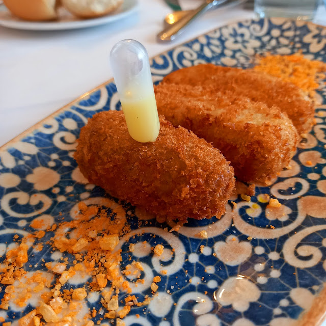 Croqueta de Jamón Ibérico Con Velo de Papada Ibérica Ud 8 1 5