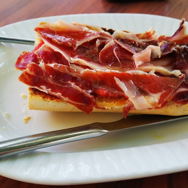 Pantumaca Con Jamón Ibérico