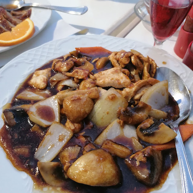 Pollo Con Almendras