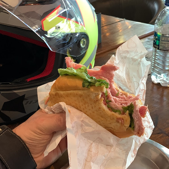 Sanduíche de Pernil