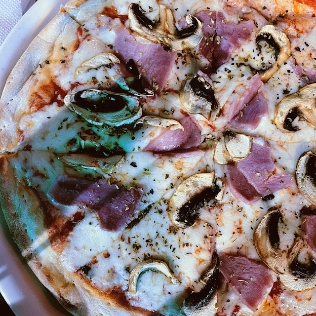 Pizza Caprichosa