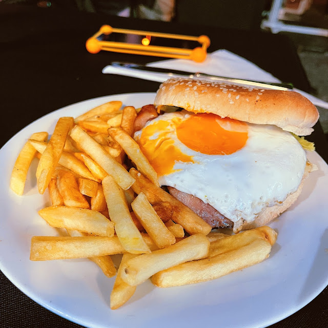 Hamburguesa Especial de la Casa