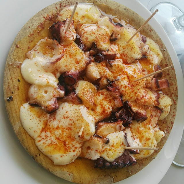 Pulpo Con Tetilla