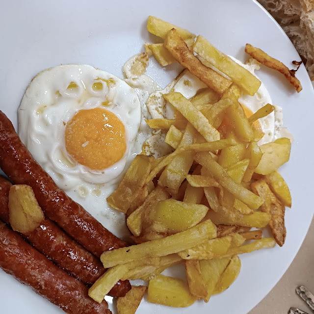 Huevos Fritos Con Pinchos Moruno
