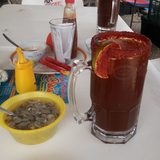 Ostiones Y Michelada