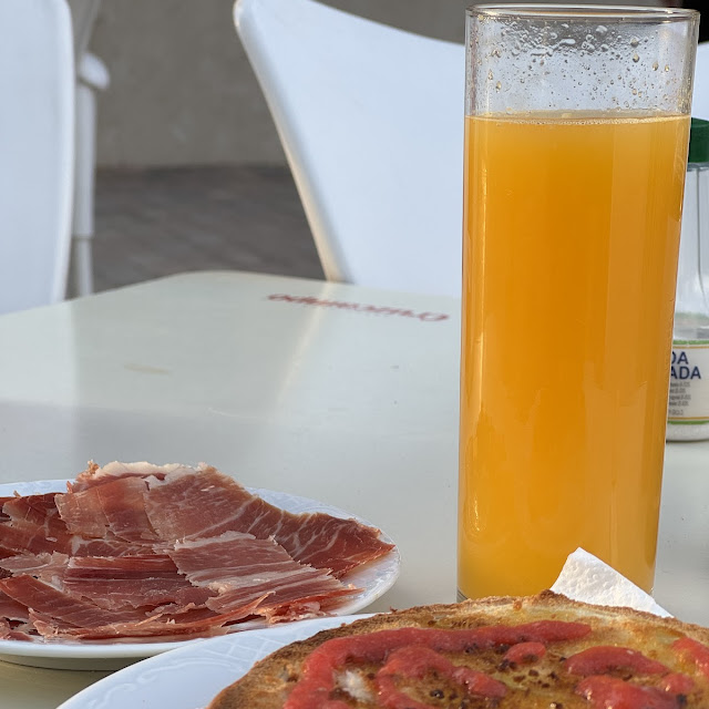 Media Tostada Jamón En Pan Redondo