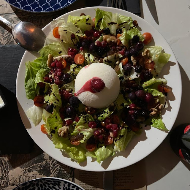 Ensalada Con Helado de Queso