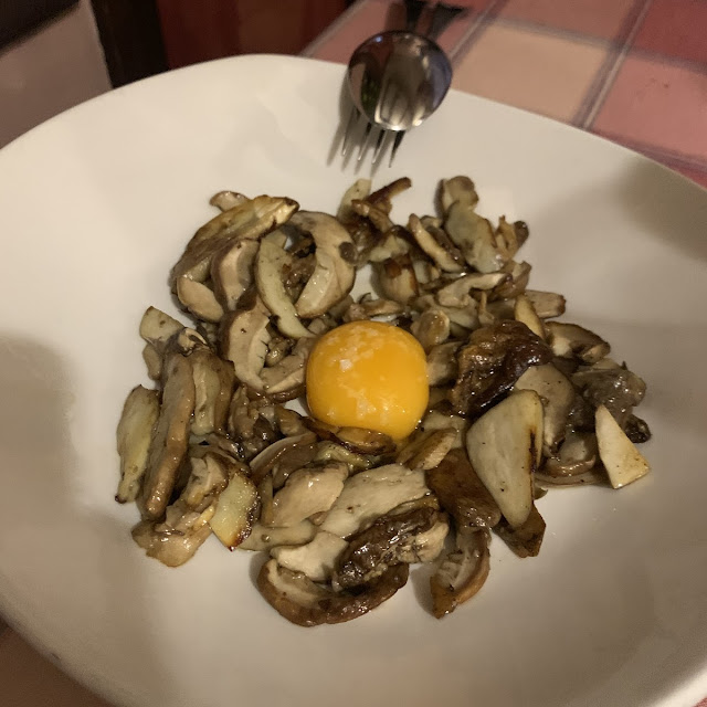 Boletus Con Huevo