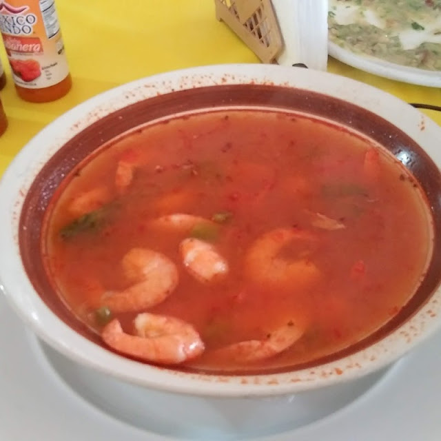 Caldo de Mariscos