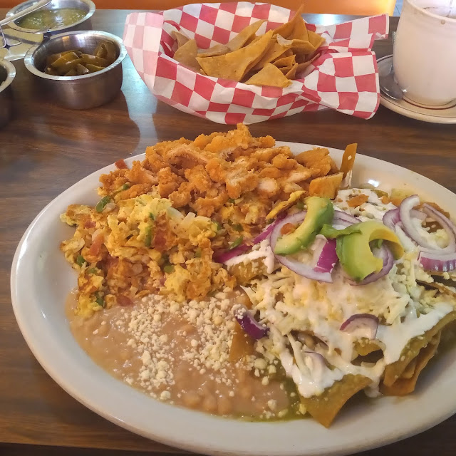 Milanesa Con Chilaquiles Verdes