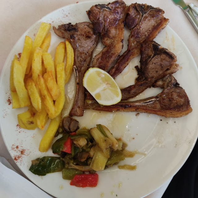 Chuletas de Cordero Con Patatas