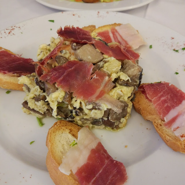 Jamon Serrano Con Revuelto de Champiñones