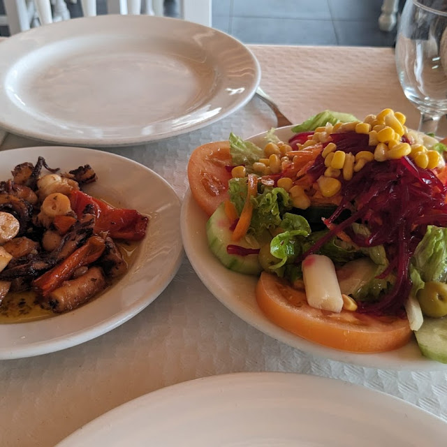 Pulpo Y Ensalada