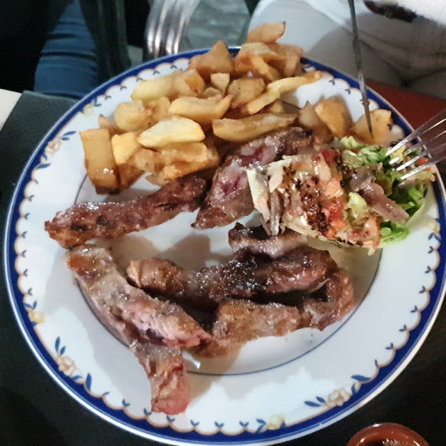 Lagarto Ibérico Con Papas Fritas