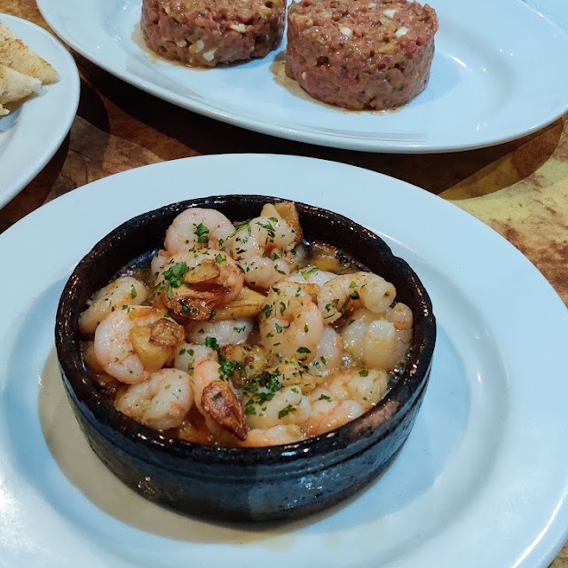Gambas Y Steak Tartar