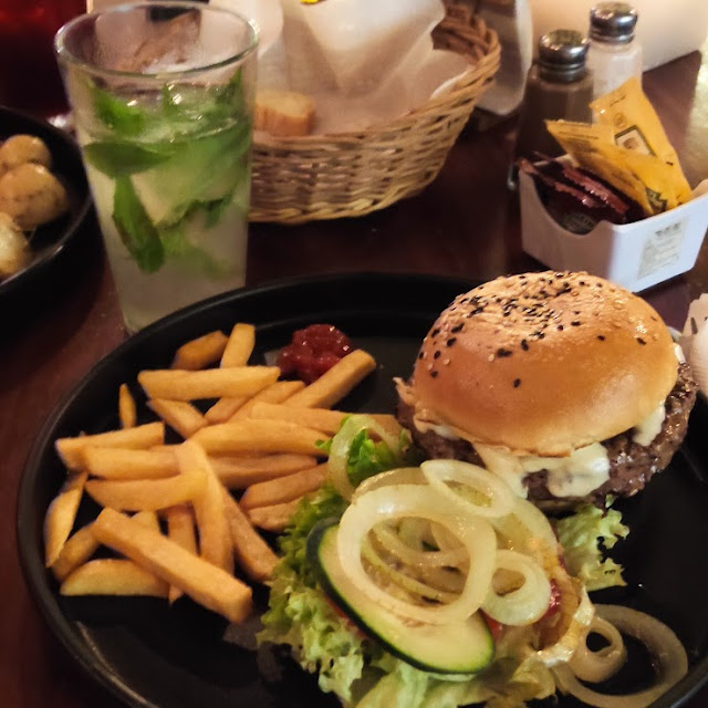 Angus Burger