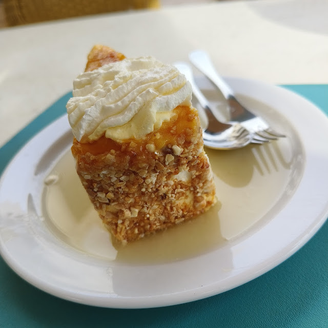 Whisky Cake and Ice Cream