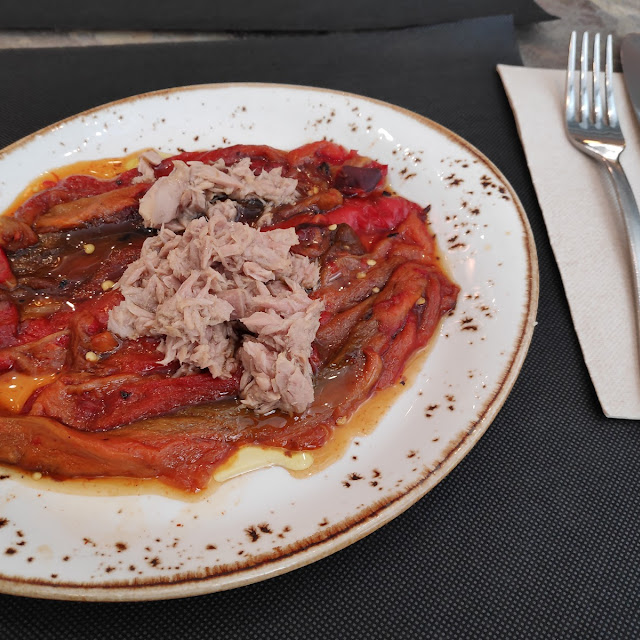 Pimientos Rojos Con Ventresca