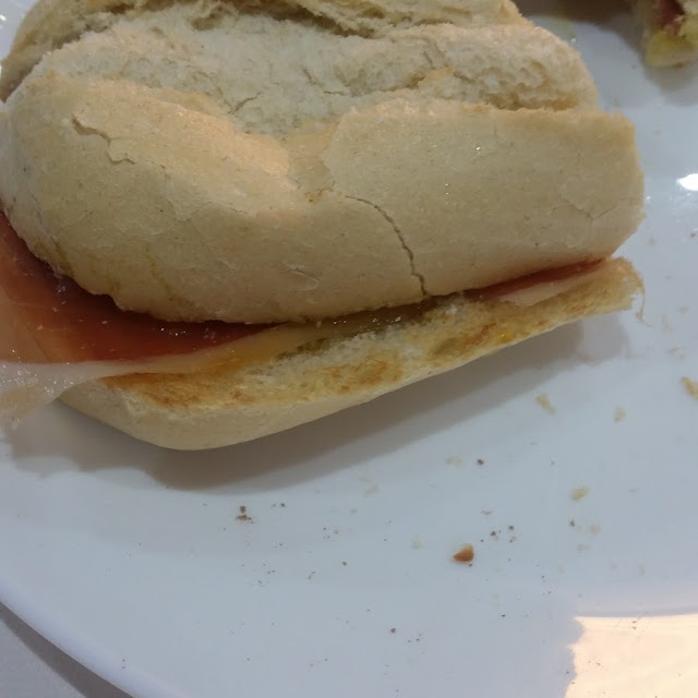 Tostada de Jamon Serrano Con Aceite de Oliva