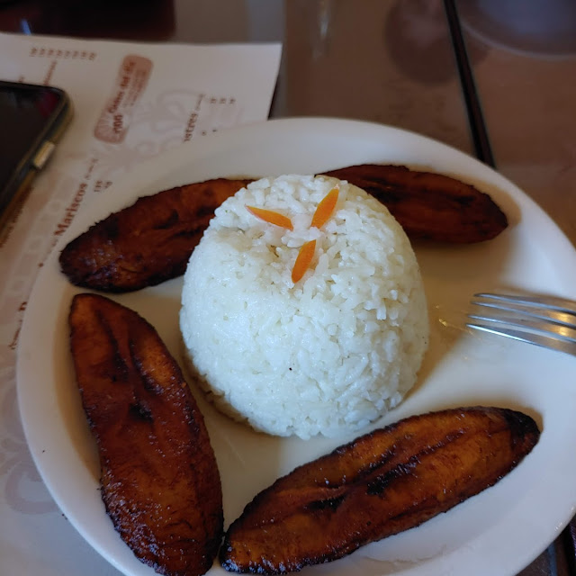 Arroz Con Platanos Fritos