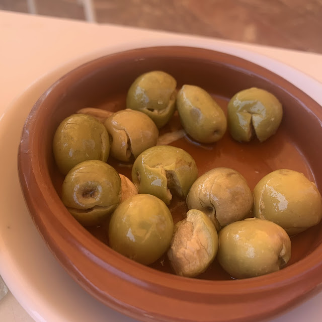 Aceitunas Por Cortesía de la Casa