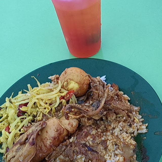 Nasi Kandar with Fried Chicken and Fried Squid