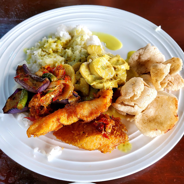 Nasi Campur Ikan Dori Rebung Terung Sambal