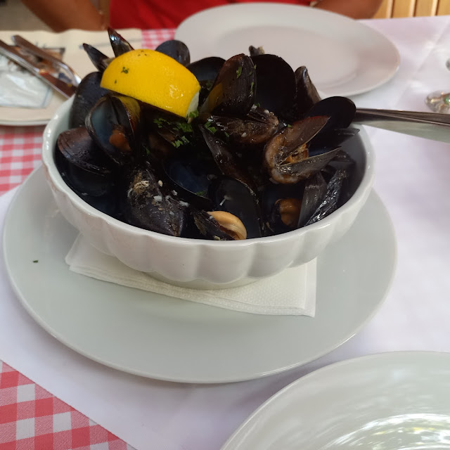 Miesmuscheln In Wein Knoblauch Sauce