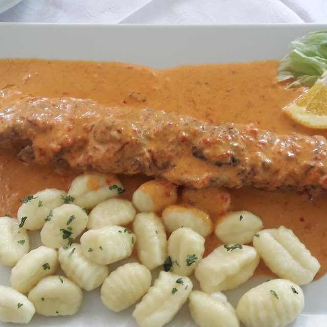 Svinjski Lungić U Nekom Umaku Sa Njokima