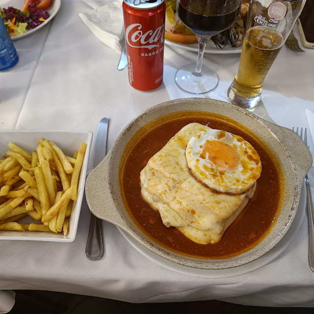 Francesinha Con Batata Frita