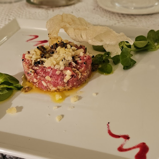 Tartare Di Manzo Tartufo E Castelmagno