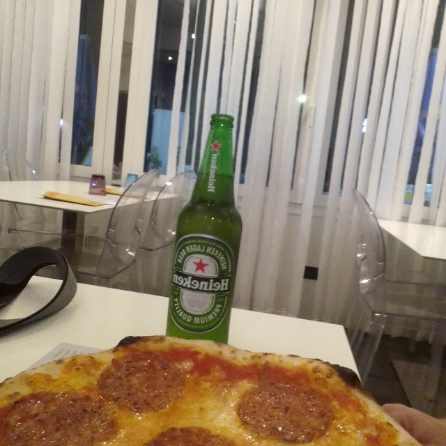 Pizzeria
