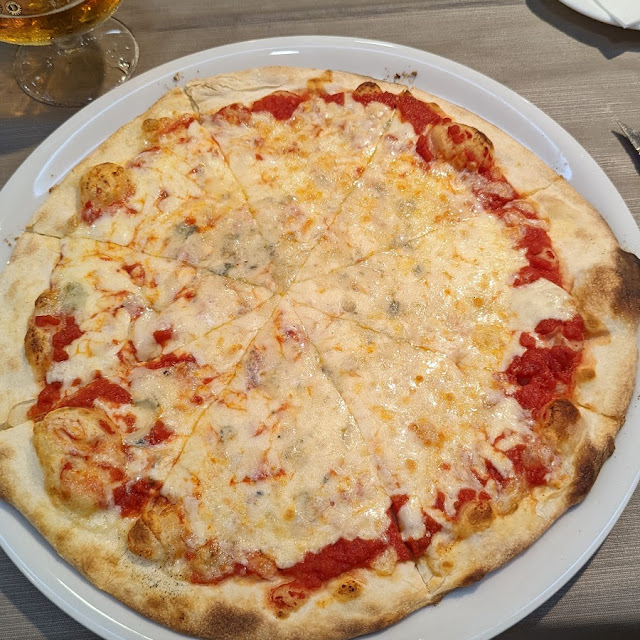 Pizza 4 Quesos