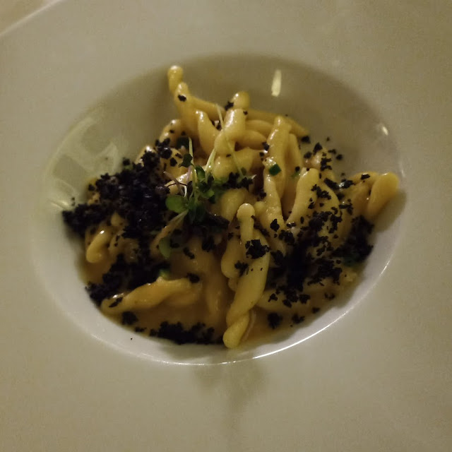 Fusillo Con Scampi E Polvere Di Olive Celline