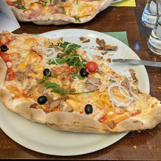 Pizza Tonno