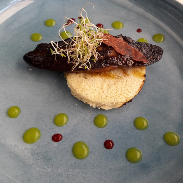 Foie Frais Poêle Avec Du Bacon Croquant