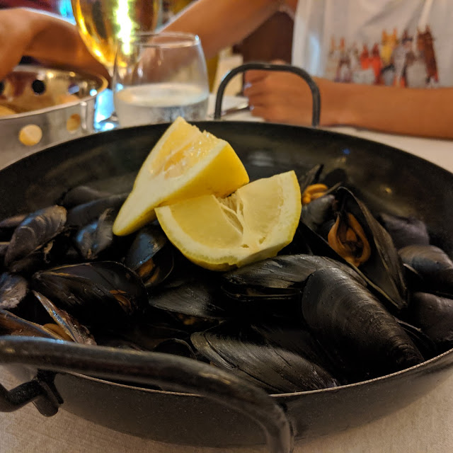 Moules À la Tomate