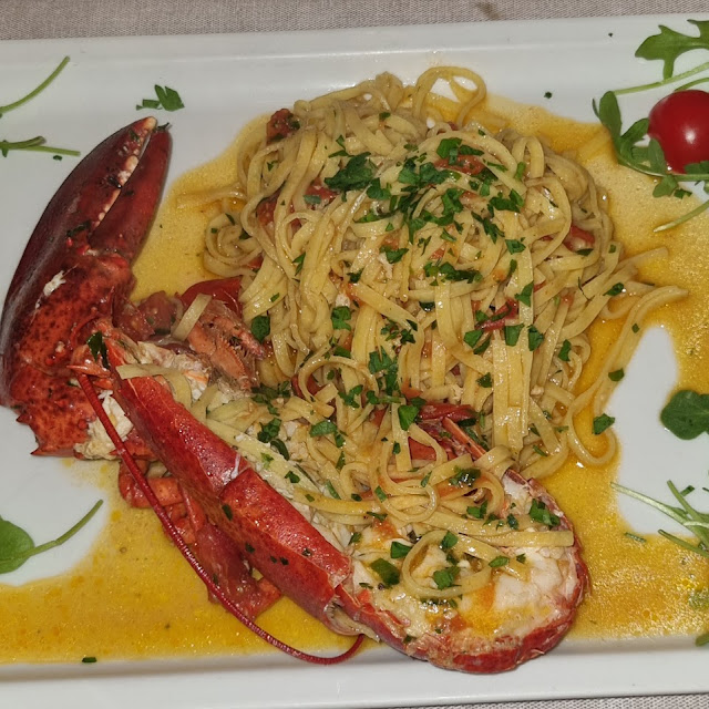 Pasta with Half Lobster