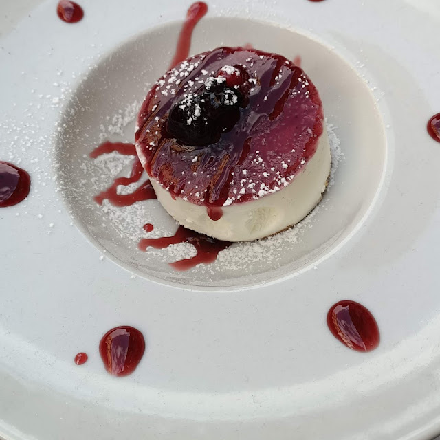 Panna Cotta Con Frutti Di Bosco