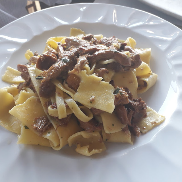 Tagliatelle Porcini E Finferli