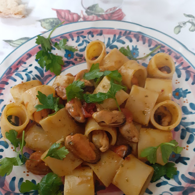 Mezzemaniche Alle Cozze