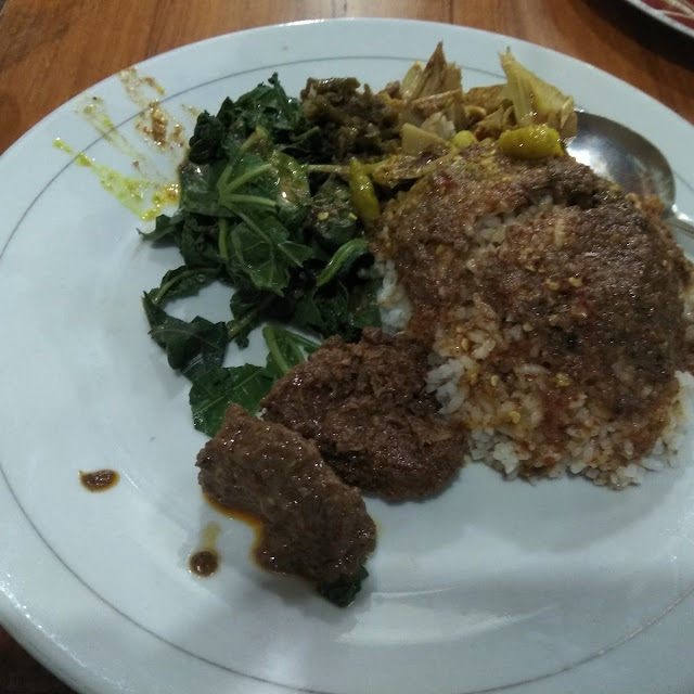 Nasi Rendang Daging
