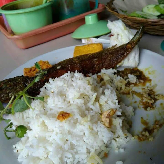 Nasi Pecel Lele Bu Sukiem