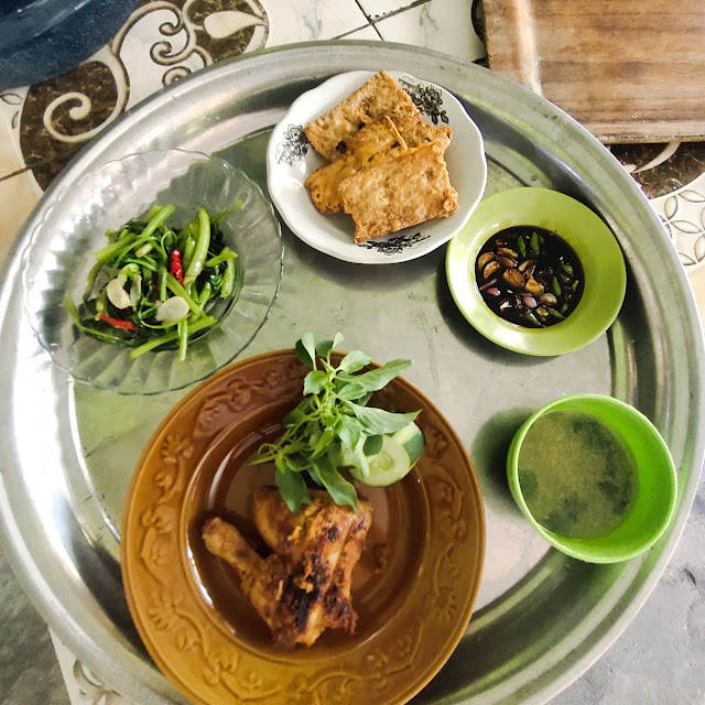 Ayam Bakar Tempe Goreng